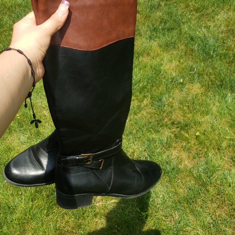 Long boots 👢